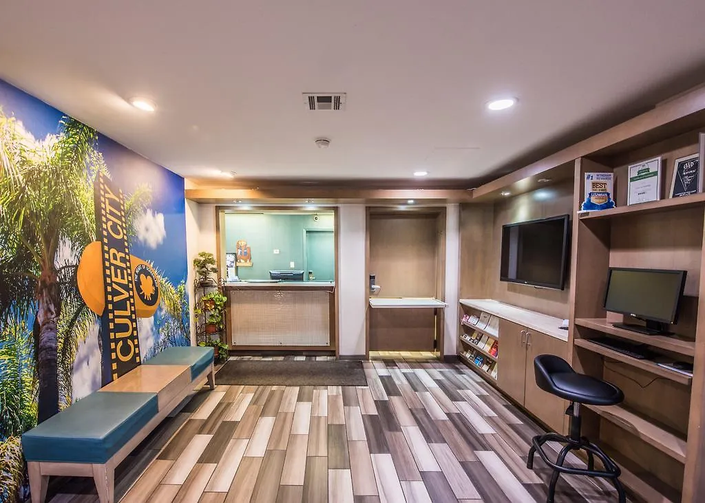 Travelodge By Wyndham Culver City Los Angeles 2*,