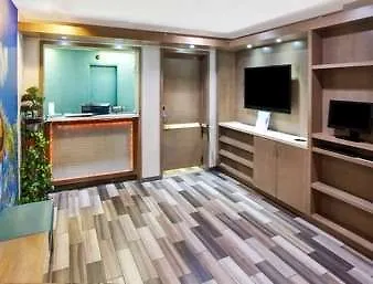 Travelodge By Wyndham Culver City Los Angeles 2*,